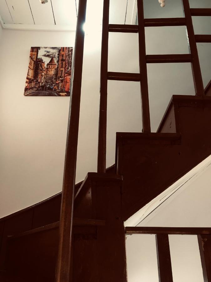 Taksim Wooden House Hostel Estambul Exterior foto