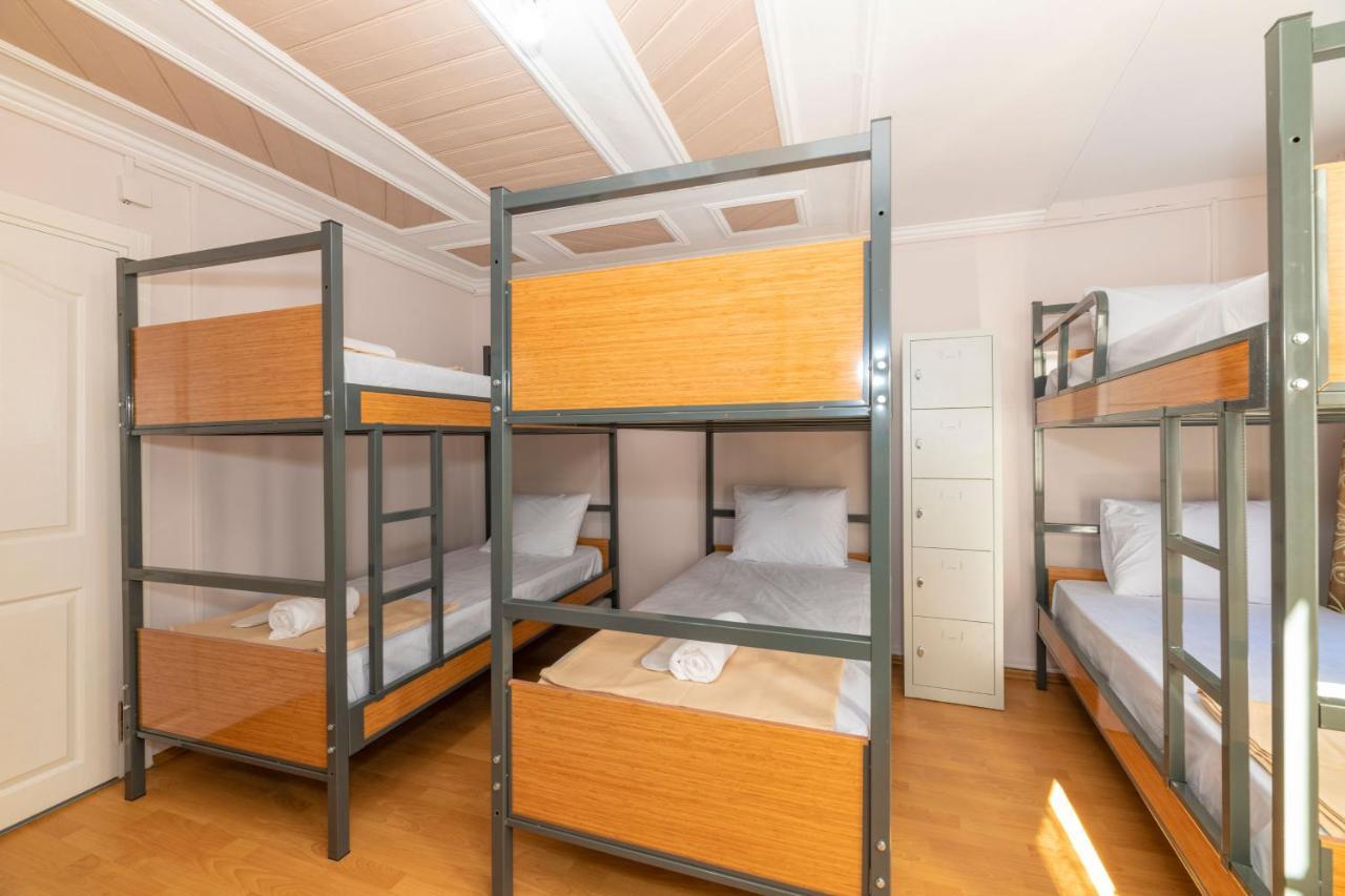Taksim Wooden House Hostel Estambul Exterior foto